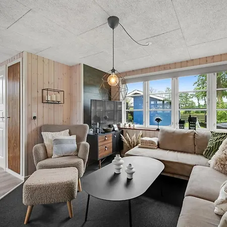 Urda - 50m From The Sea By Interhome