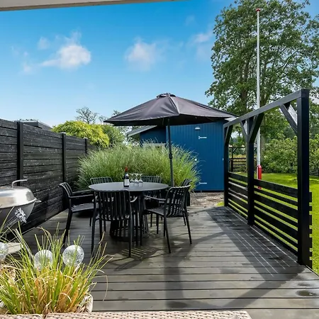 Holiday home Urda - 50m From The Sea By Interhome